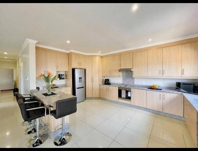 3 BEDROOM TOWNHOUSE FOR SALE IN OAKDENE